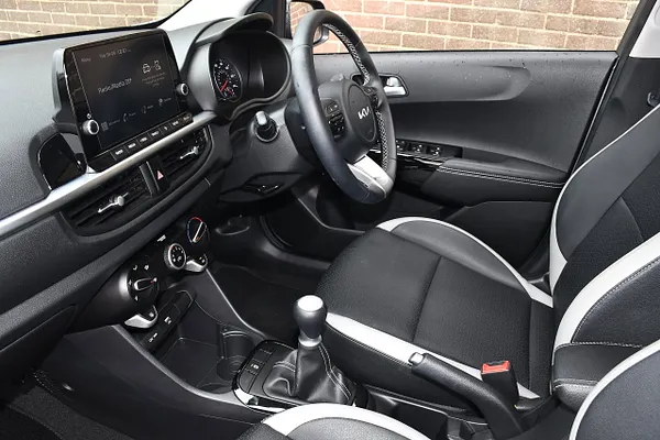 2022 Kia Picanto 1.0 DPi Shadow Hatchback 5dr Petrol Manual Euro 6 (s/s) (66 bhp) — photo 4 of 31