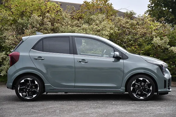 2025 Kia Picanto 1.0 GT-Line S Hatchback 5dr Petrol Manual Euro 6 (s/s) (67 bhp) — photo 2 of 31