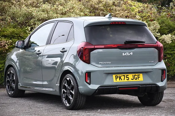 2025 Kia Picanto 1.0 GT-Line S Hatchback 5dr Petrol Manual Euro 6 (s/s) (67 bhp) — photo 3 of 31