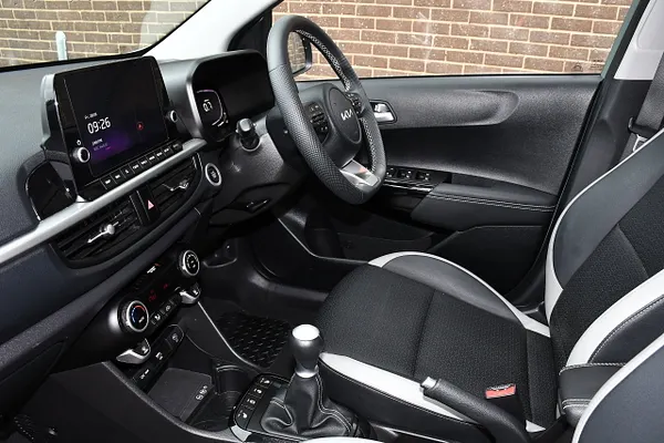 2025 Kia Picanto 1.0 GT-Line S Hatchback 5dr Petrol Manual Euro 6 (s/s) (67 bhp) — photo 4 of 31