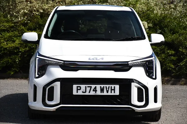 2024 Kia Picanto 1.2 GT-Line S Hatchback 5dr Petrol AMT Euro 6 (s/s) (77 bhp) — photo 5 of 31