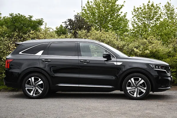 2021 Kia Sorento 1.6 h T-GDi 4 SUV 5dr Petrol Hybrid Auto AWD Euro 6 (s/s) (226 bhp) — photo 2 of 31