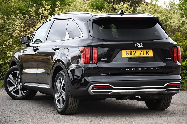 2021 Kia Sorento 1.6 h T-GDi 4 SUV 5dr Petrol Hybrid Auto AWD Euro 6 (s/s) (226 bhp) — photo 3 of 31