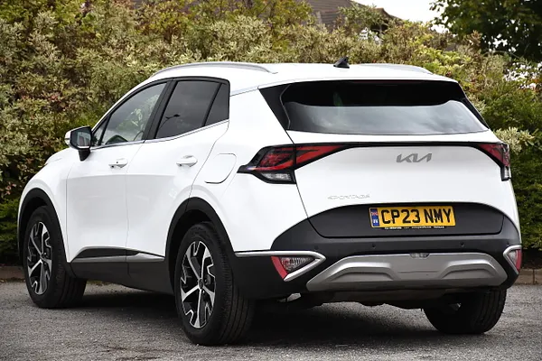 2023 Kia Sportage 1.6 T-GDi 3 SUV 5dr Petrol Manual Euro 6 (s/s) (148 bhp) — photo 3 of 31