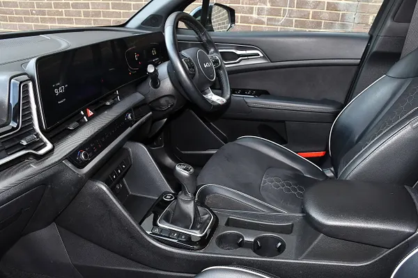 2023 Kia Sportage 1.6 T-GDi GT-Line SUV 5dr Petrol Manual Euro 6 (s/s) (148 bhp) — photo 4 of 31