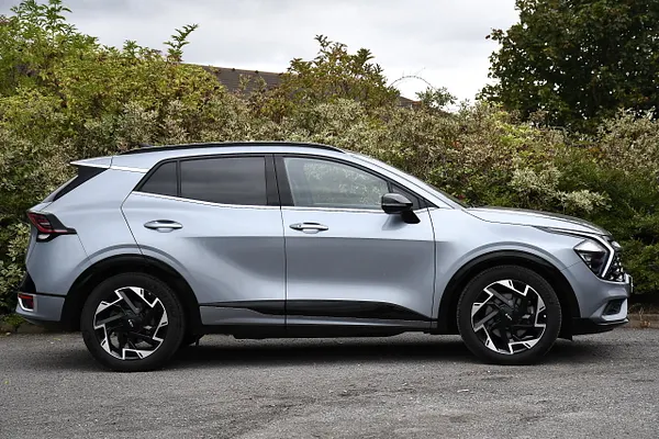 2025 Kia Sportage 1.6 T-GDi MHEV GT-Line SUV 5dr Petrol Hybrid Manual Euro 6 (s/s) (157 bhp) — photo 2 of 31