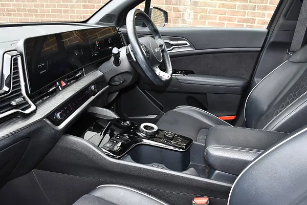 2023 Kia Sportage 1.6 T-GDi MHEV GT-Line SUV 5dr Petrol Hybrid DCT Euro 6 (s/s) (148 bhp) — photo 4 of 31