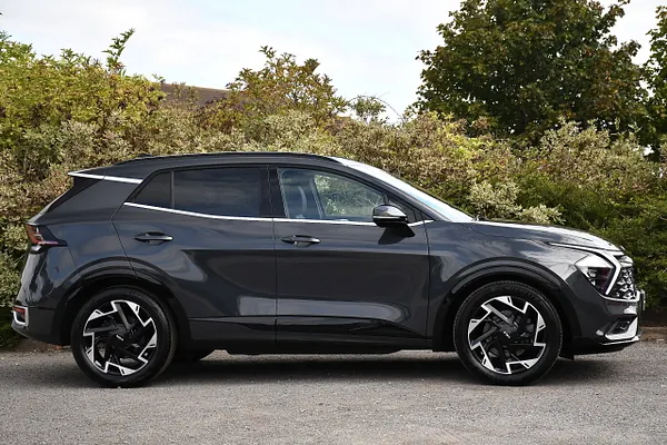 2025 Kia Sportage 1.6 T-GDi MHEV GT-Line SUV 5dr Petrol Hybrid DCT Euro 6 (s/s) (157 bhp) — photo 2 of 31