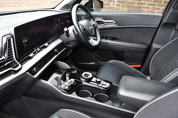 2024 Kia Sportage 1.6 T-GDi MHEV GT-Line S SUV 5dr Petrol Hybrid DCT Euro 6 (s/s) (157 bhp) — photo 4 of 31