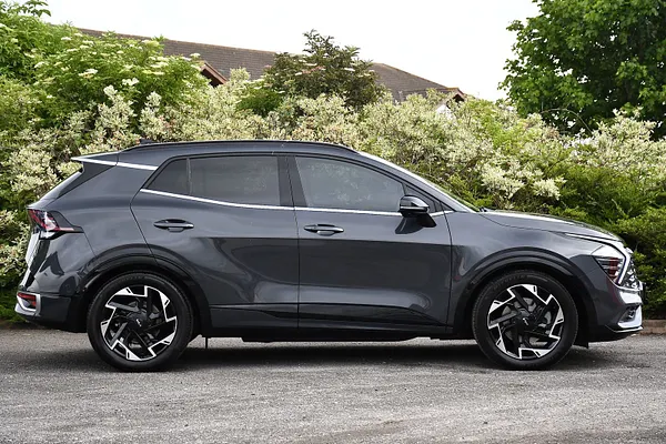 2024 Kia Sportage 1.6 T-GDi MHEV GT-Line S SUV 5dr Petrol Hybrid DCT Euro 6 (s/s) (157 bhp) — photo 2 of 31