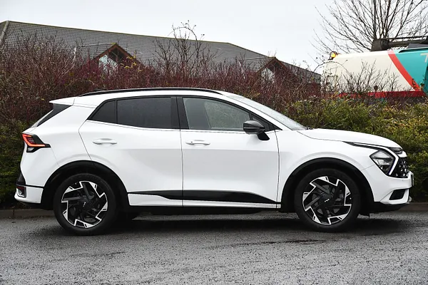 2022 Kia Sportage 1.6 CRDi GT-Line SUV 5dr Diesel Manual Euro 6 (s/s) (113 bhp) — photo 3 of 32