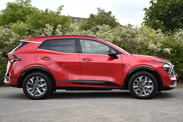 2024 Kia Sportage 1.6 h T-GDi GT-Line SUV 5dr Petrol Hybrid Auto Euro 6 (s/s) (207 bhp) — photo 2 of 31