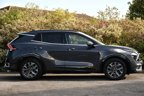 2023 Kia Sportage 1.6 h T-GDi GT-Line SUV 5dr Petrol Hybrid Auto Euro 6 (s/s) (226 bhp) — photo 2 of 28