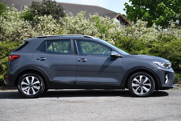 2021 Kia Stonic 1.0 T-GDi 2 SUV 5dr Petrol Manual Euro 6 (s/s) (99 bhp) — photo 2 of 31