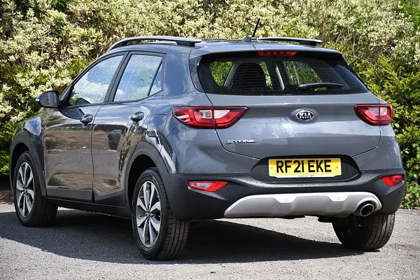 2021 Kia Stonic 1.0 T-GDi 2 SUV 5dr Petrol Manual Euro 6 (s/s) (99 bhp) — photo 3 of 31
