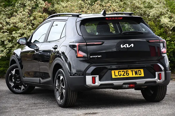 2026 Kia Stonic 1.0 T-GDi Pure SUV 5dr Petrol DCT Euro 6 (s/s) (98 bhp) — photo 3 of 31