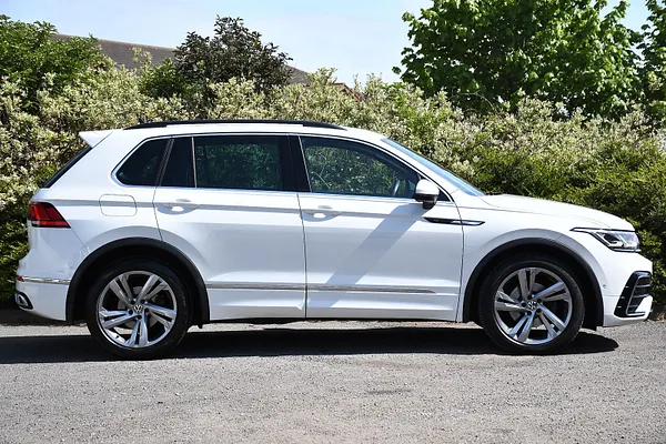2023 Volkswagen Tiguan 1.5 TSI R-Line Edition SUV 5dr Petrol DSG Euro 6 (s/s) (150 ps) — photo 2 of 31