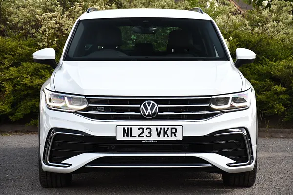 2023 Volkswagen Tiguan 1.5 TSI R-Line Edition SUV 5dr Petrol DSG Euro 6 (s/s) (150 ps) — photo 5 of 31
