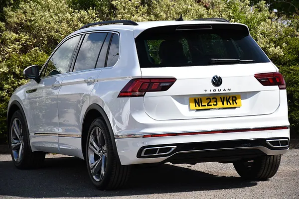 2023 Volkswagen Tiguan 1.5 TSI R-Line Edition SUV 5dr Petrol DSG Euro 6 (s/s) (150 ps) — photo 3 of 31