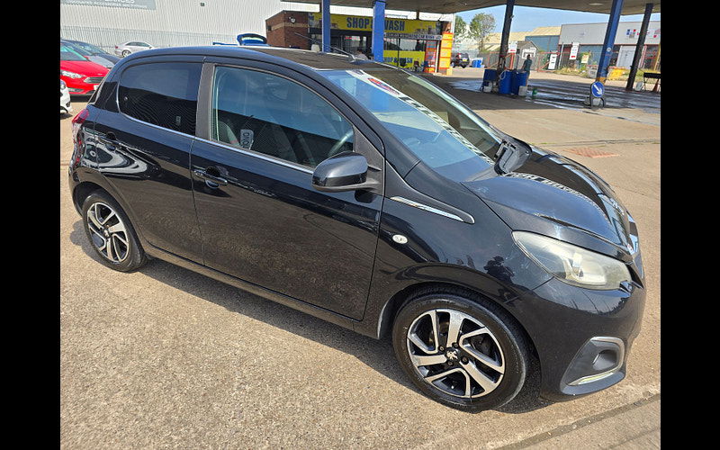 ミー Costume intero trendy con bel volant e cut-out. - Nero