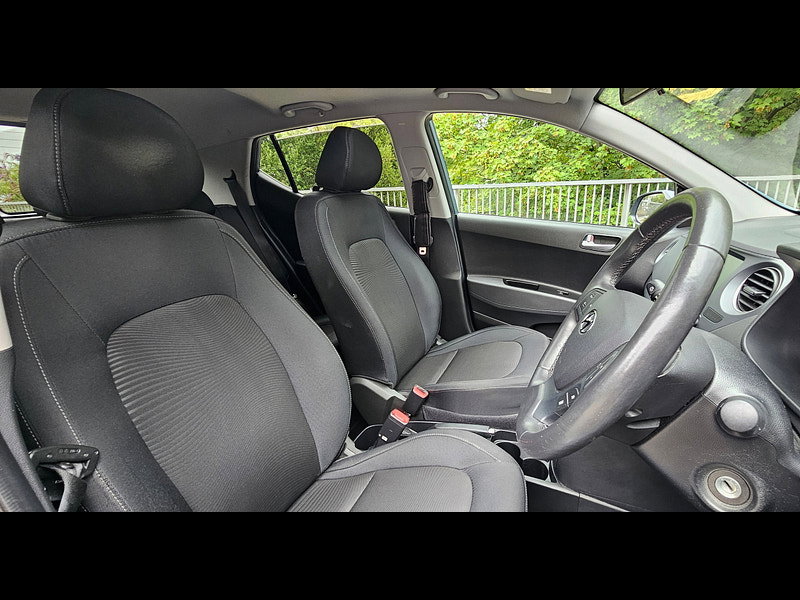 Hyundai I10 1.2 Premium SE Hatchback 5dr Petrol Auto Euro 6 (87 ps) 5dr Automatic 2026