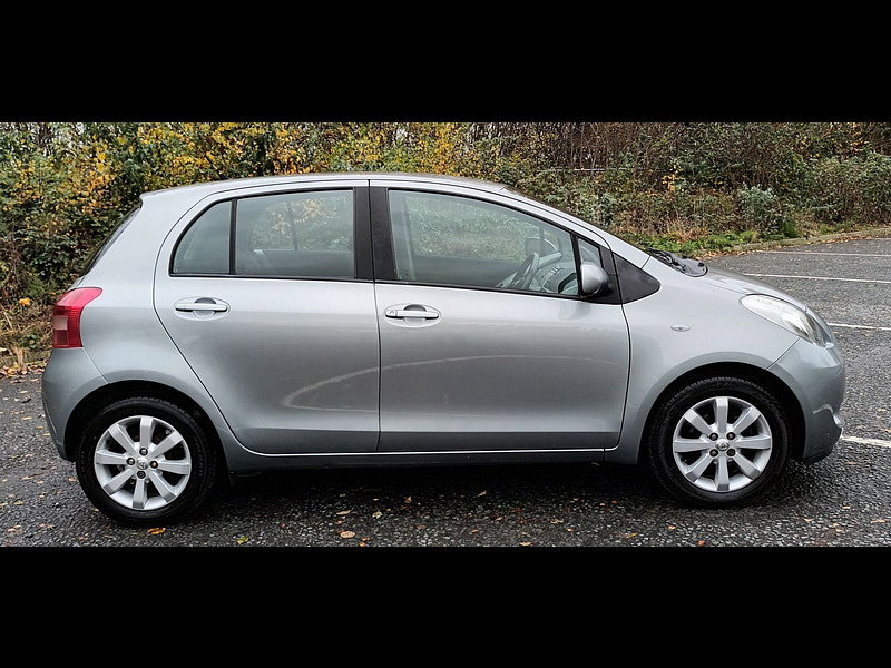 Toyota Yaris 1.3 VVT-i Zinc Hatchback 5dr Petrol Manual (141 g/km, 85 bhp) 5dr Manual 2026