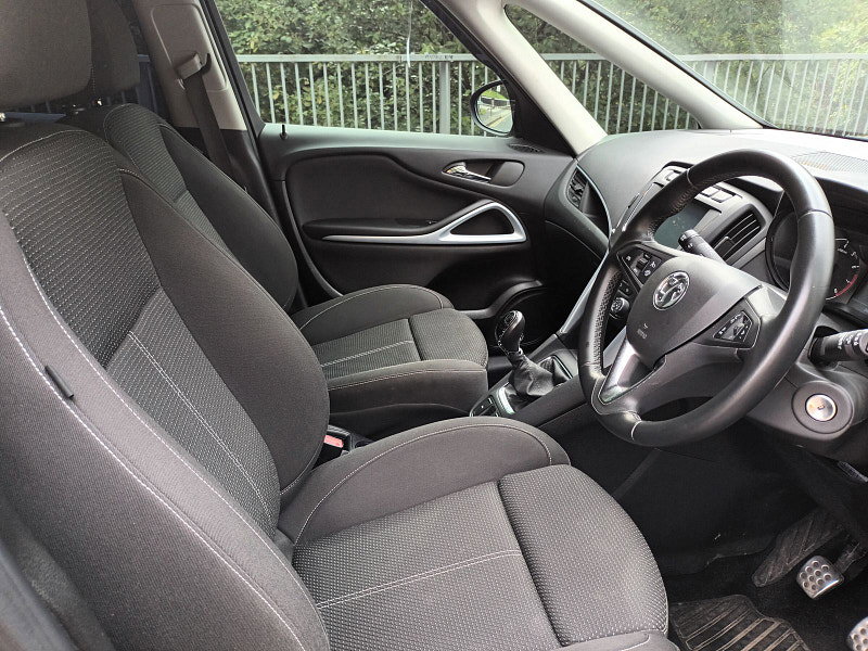 Vauxhall Zafira Tourer 1.4i Turbo SRi MPV 5dr Petrol Manual Euro 6 (140 ps) 5dr Manual 2026