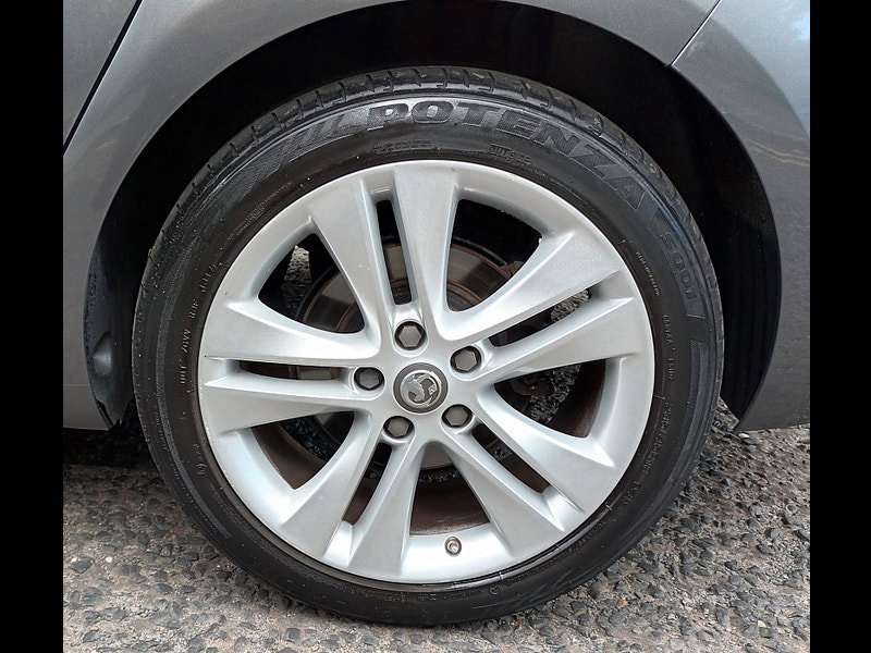 Vauxhall Zafira Tourer 1.4i Turbo SRi MPV 5dr Petrol Manual Euro 6 (140 ps) 5dr Manual 2026