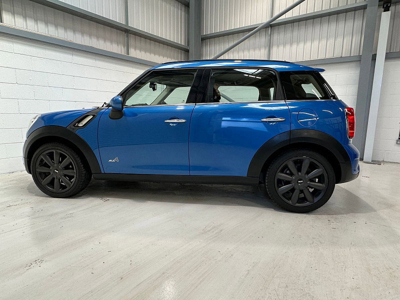 MINI Countryman 2.0L Cooper SD ALL4 Auto SUV 5dr Diesel Automatic Euro 5 (141 bhp)