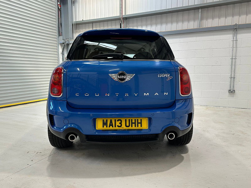 MINI Countryman 2.0L Cooper SD ALL4 Auto SUV 5dr Diesel Automatic Euro 5 (141 bhp)