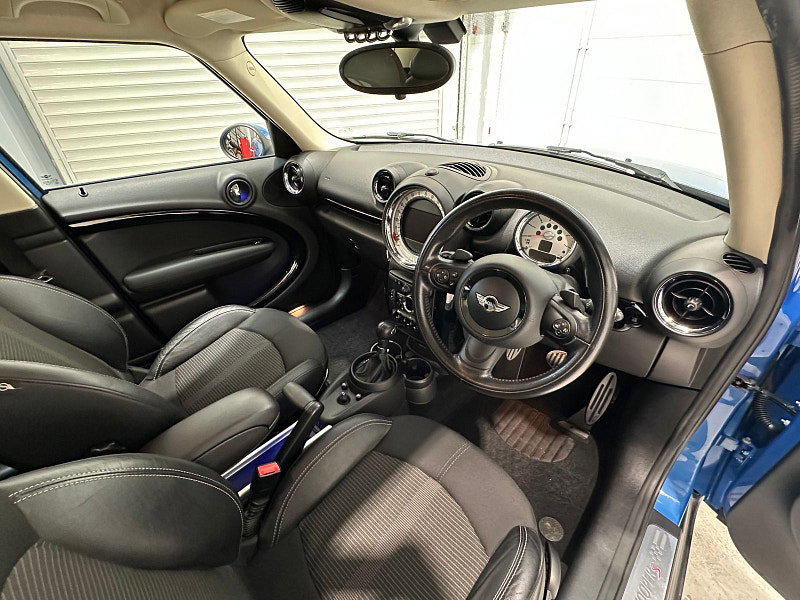 MINI Countryman 2.0L Cooper SD ALL4 Auto SUV 5dr Diesel Automatic Euro 5 (141 bhp)