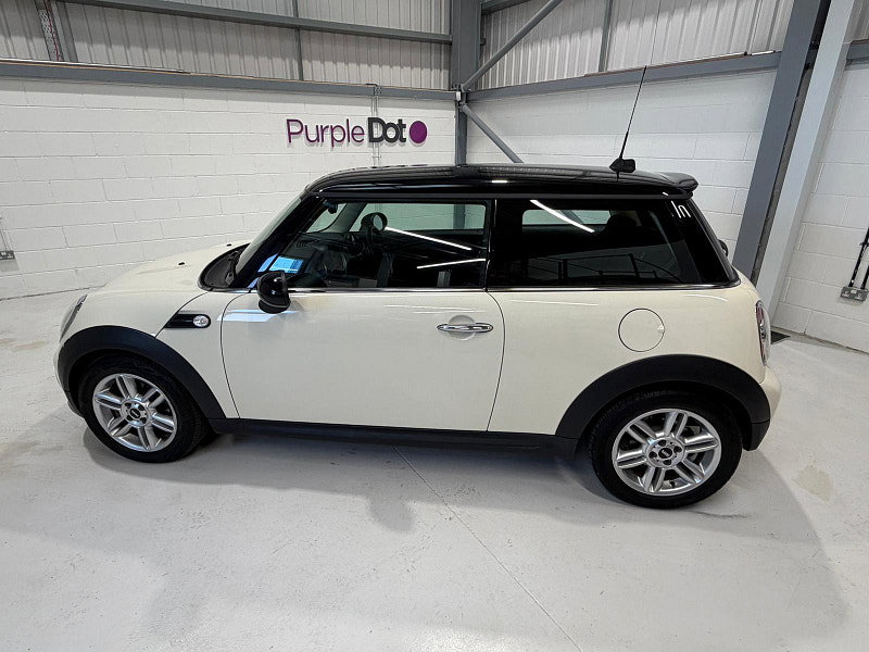MINI Hatch 1.6 Cooper Hatchback 3dr Petrol Steptronic Euro 5 (122 ps)