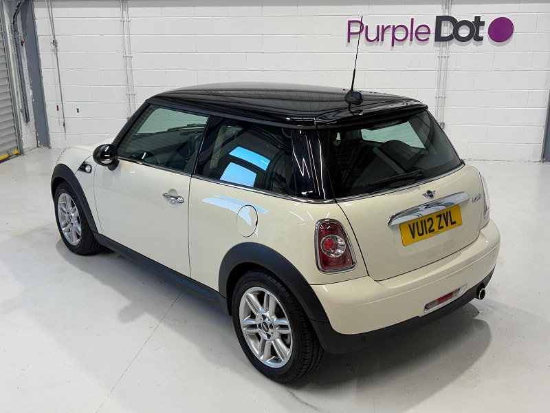 MINI Hatch 1.6 Cooper Hatchback 3dr Petrol Steptronic Euro 5 (122 ps)