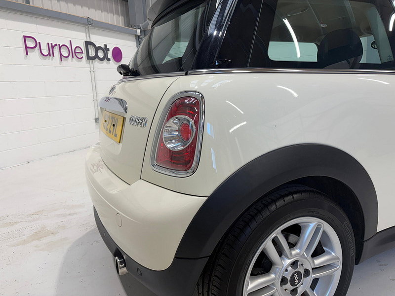 MINI Hatch 1.6 Cooper Hatchback 3dr Petrol Steptronic Euro 5 (122 ps)
