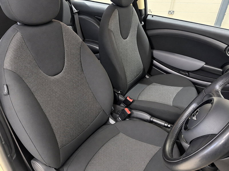 MINI Hatch 1.6 One Hatchback 3dr Petrol Steptronic Euro 5 (98 ps)