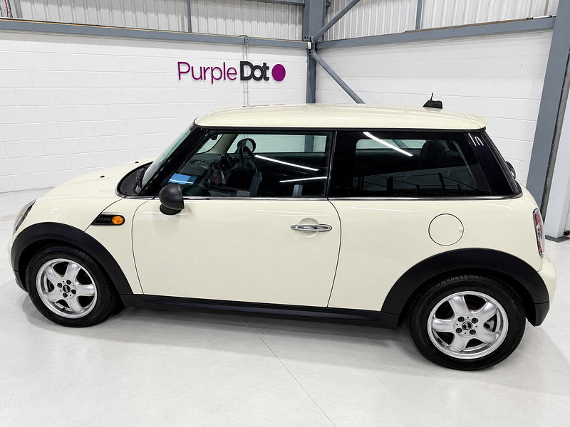 MINI Hatch 1.6 One Hatchback 3dr Petrol Steptronic Euro 5 (98 ps)