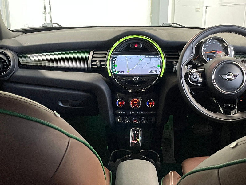 MINI Hatch 2.0L 60 Years Edition Auto Hatchback 3dr Petrol Automatic Euro 6 (189 bhp)