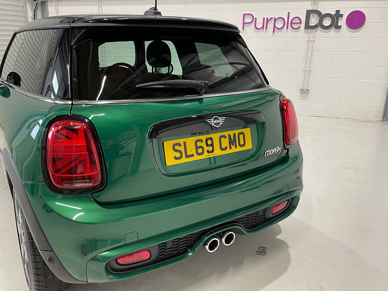 MINI Hatch 2.0L 60 Years Edition Auto Hatchback 3dr Petrol Automatic Euro 6 (189 bhp)