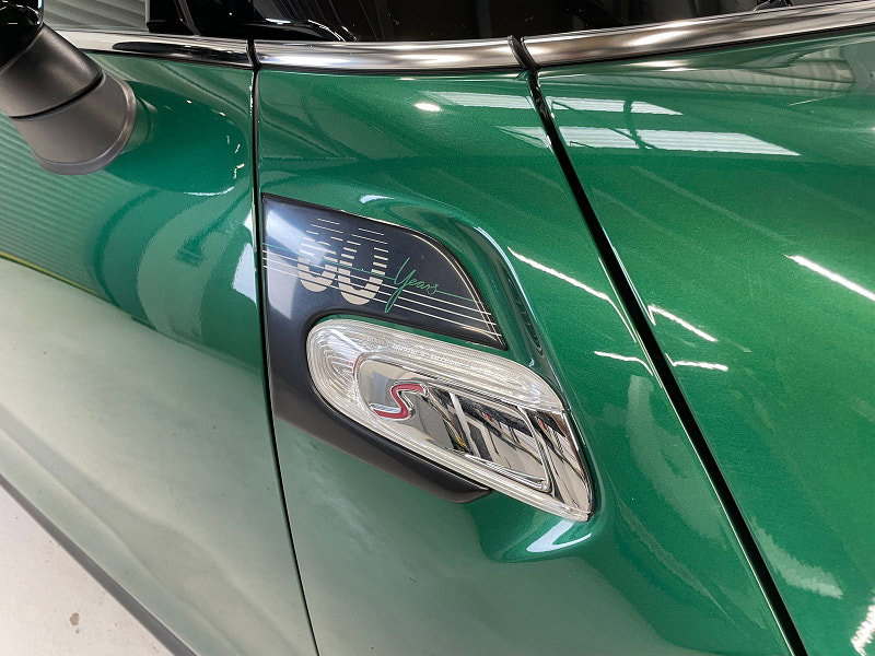 MINI Hatch 2.0L 60 Years Edition Auto Hatchback 3dr Petrol Automatic Euro 6 (189 bhp)
