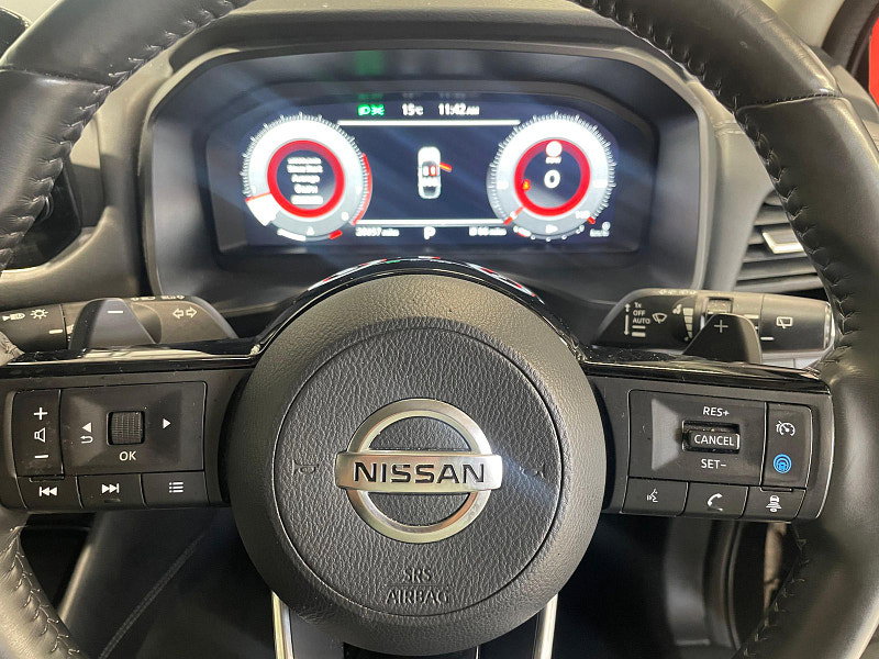 Nissan Qashqai 1.3L Premiere Edition DiG-T MHEV CVT SUV 5dr Hybrid Automatic Euro 6 (156 bhp)
