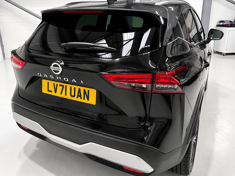 Nissan Qashqai 1.3L Premiere Edition DiG-T MHEV CVT SUV 5dr Hybrid Automatic Euro 6 (156 bhp)