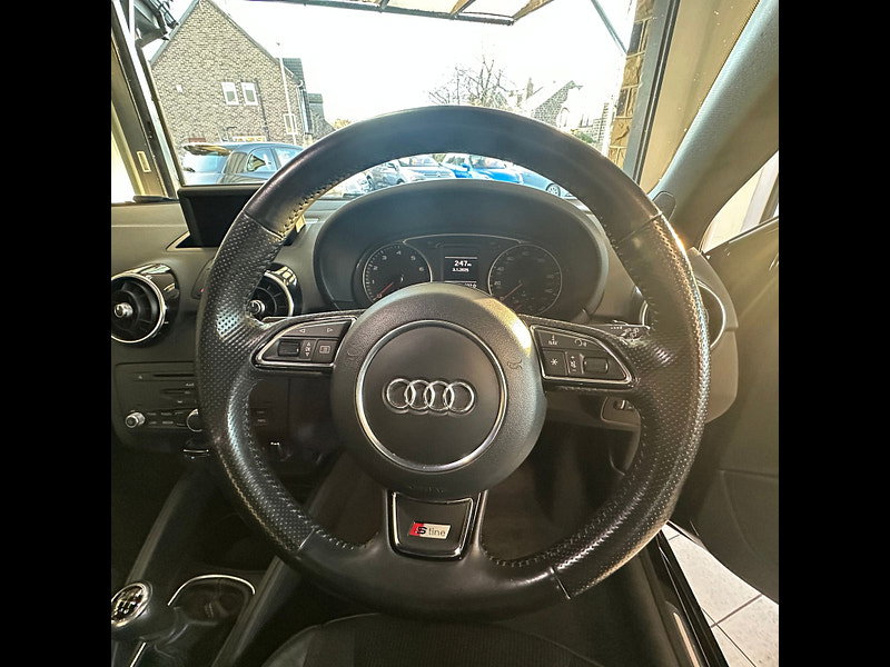 Audi A1 1.4L SPORTBACK TFSI S LINE Hatchback 5dr Petrol Manual Euro 5 (122 bhp)