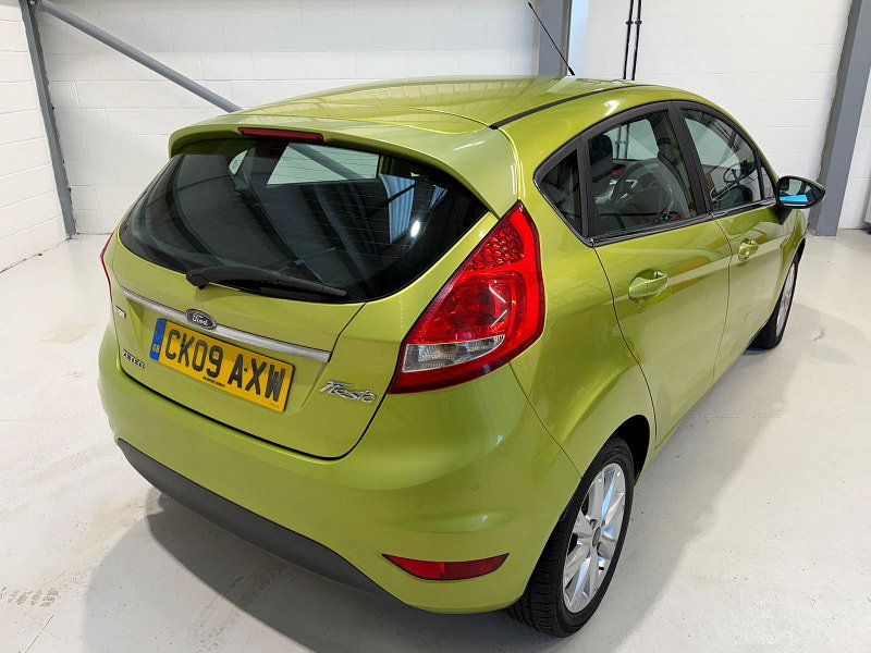 Ford Fiesta 1.4 TDCi Zetec Hatchback 5dr Diesel Manual (110 g/km, 67 bhp)
