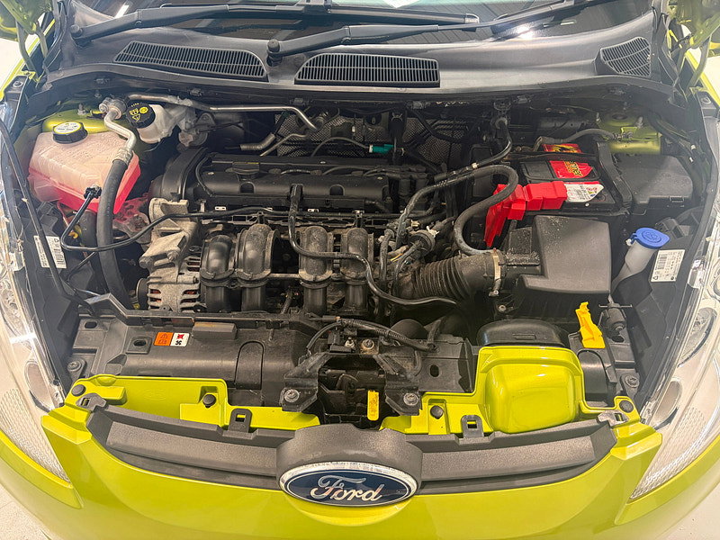 Ford Fiesta 1.4 Zetec Hatchback 5dr Petrol Automatic (154 g/km, 94 bhp)