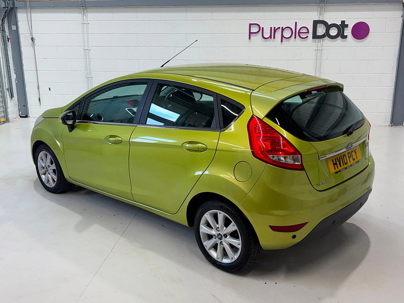 Ford Fiesta 1.4 Zetec Hatchback 5dr Petrol Automatic (154 g/km, 94 bhp)