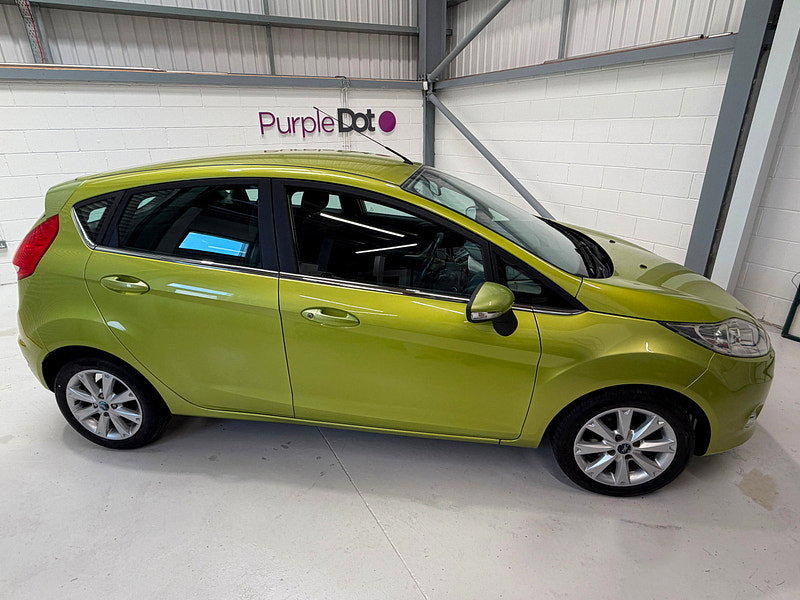 Ford Fiesta 1.4 Zetec Hatchback 5dr Petrol Automatic (154 g/km, 94 bhp)