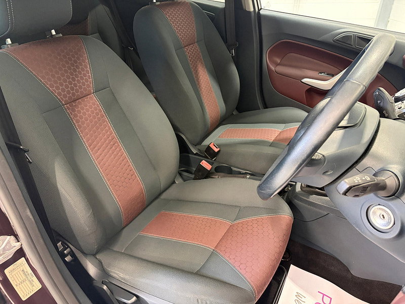 Ford Fiesta 1.6 TDCi DPF Titanium Hatchback 5dr Diesel Manual (107 g/km, 94 bhp)