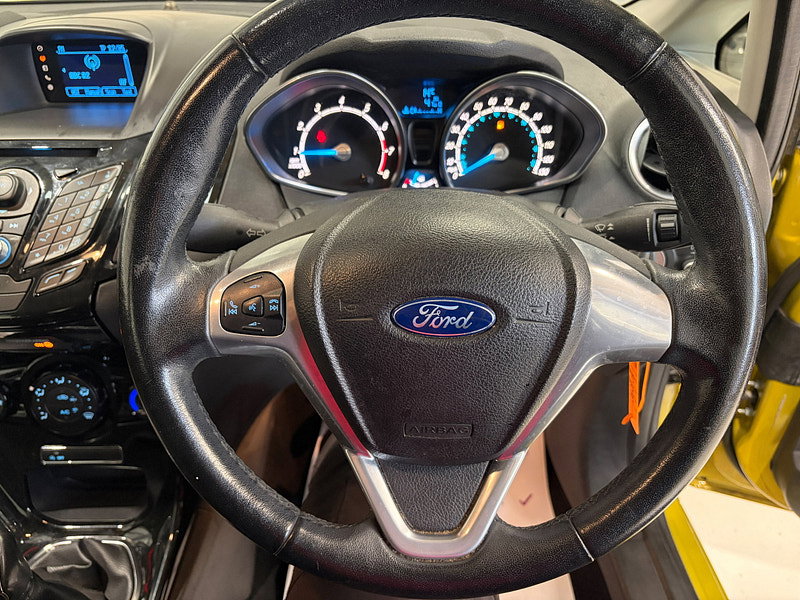 Ford Fiesta 1.0 Zetec Hatchback 5dr Petrol Manual Euro 5 (s/s) (80 ps)
