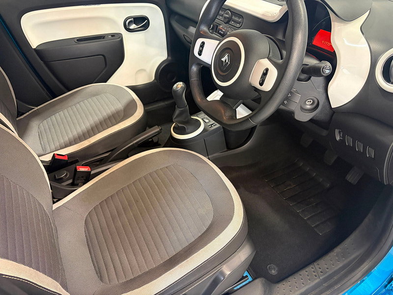 Renault Twingo 1.0 SCe Play Hatchback 5dr Petrol Manual Euro 5 (70 ps)