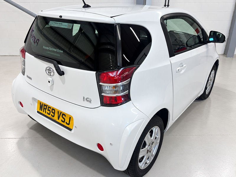Toyota IQ 1.0 VVT-i Hatchback 3dr Petrol Manual Euro 4 (68 bhp)